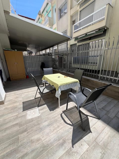 Todevski Apartment House in Halkidiki