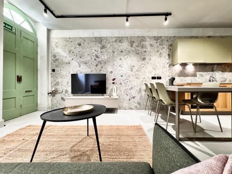 Exclusive Retreat off the Sea Front Promenade Apartment in Sliema