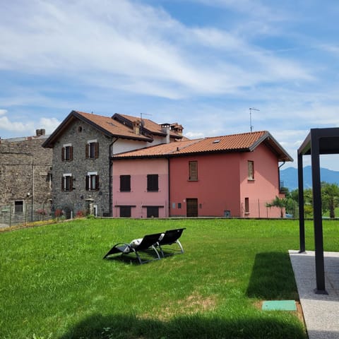 Garden Relais Mountain Lake Iseo Hospitality House in Province of Brescia