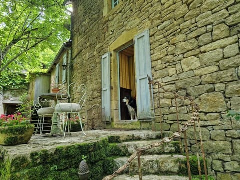 Moulin du XIIIe siècle pour 2 personnes House in Auvergne-Rhône-Alpes