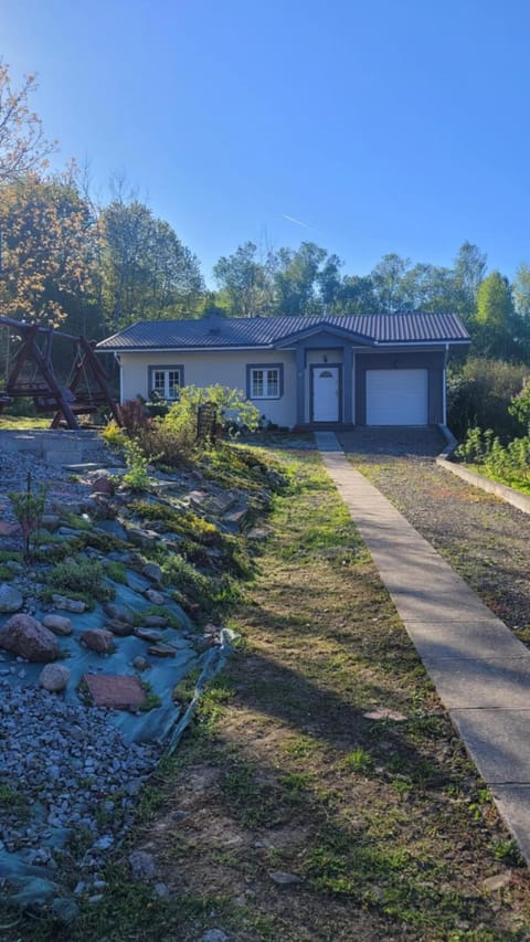 Property building, Day, Garden, Garden view