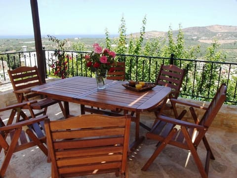 View (from property/room), Balcony/Terrace, Mountain view