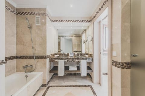 Puente Romano Marbella Hotel in Marbella