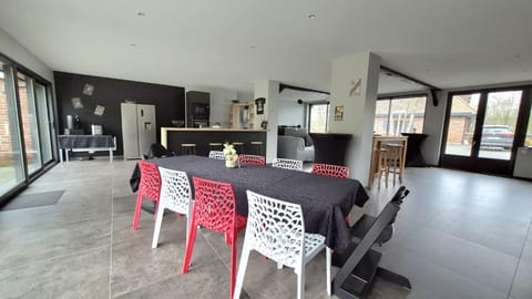 Living room, Seating area, Dining area