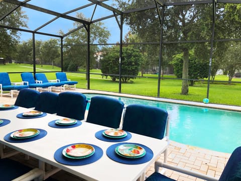 Patio, Garden, TV and multimedia, Balcony/Terrace, Seating area, Dining area, Garden view, Pool view, Swimming pool, sunbed