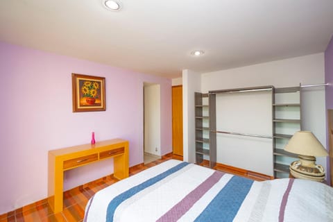 Bed, Photo of the whole room, wardrobe