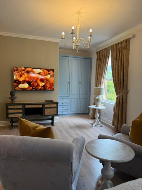 Franschoek Lermitage Villa 33 Three Bedroom Lake View Apartment in Franschhoek