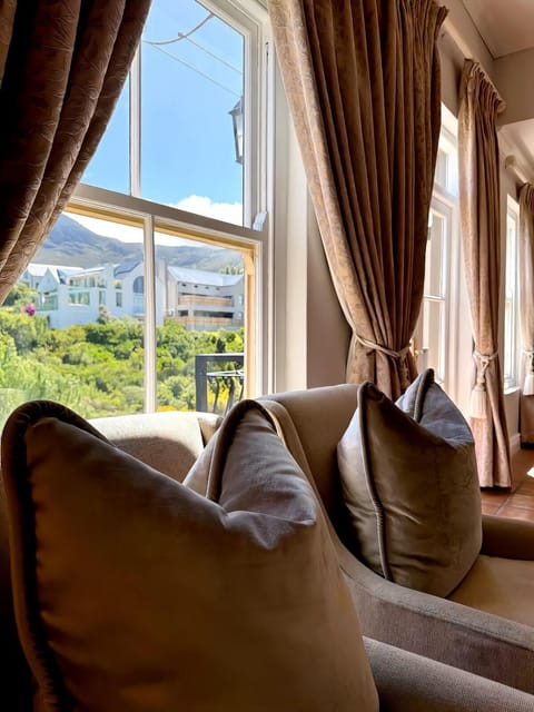 Franschoek Lermitage Villa Two Bedroom Lake View Apartment in Franschhoek