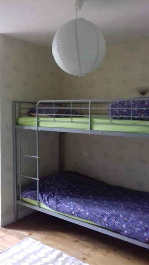 bunk bed