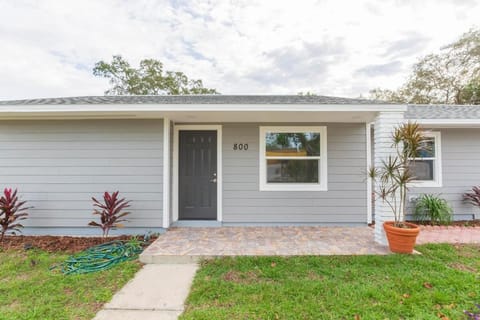 3 bedrooms 2 bathrooms Charming Gulfport home near the beach House in Gulfport