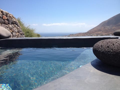 Balcony/Terrace, Swimming pool