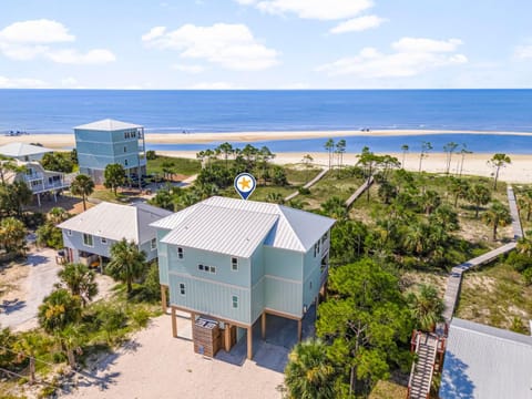 Property building, Day, Natural landscape, Bird's eye view, Beach, Sea view