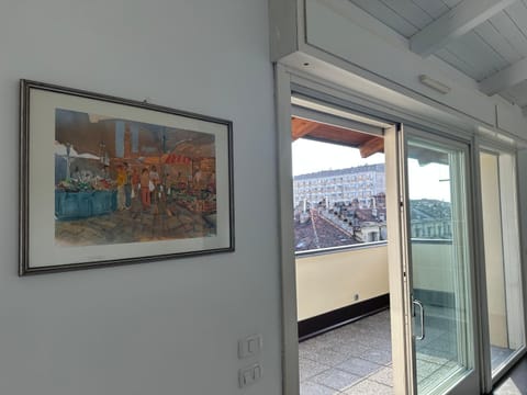 View (from property/room), Balcony/Terrace, Decorative detail