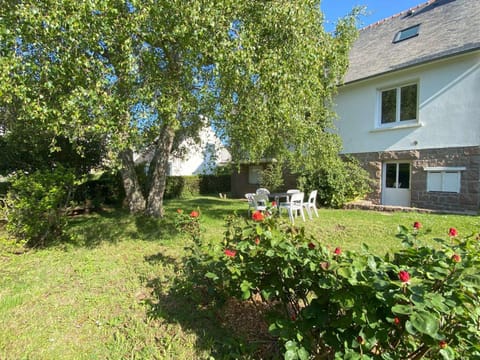 Maison à 320m de la plage avec jardin à Trégastel - FR-1-368-459 House in Trégastel