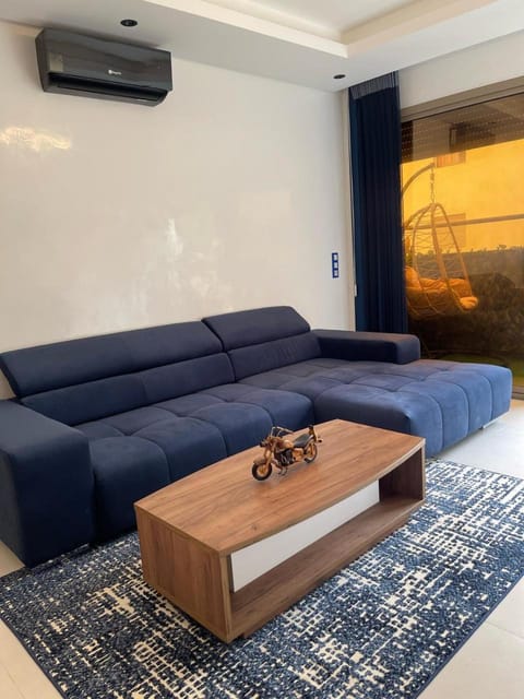 Living room, air conditioner