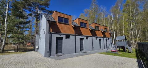 Property building, Neighbourhood