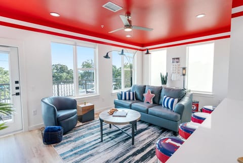 Living room, Seating area