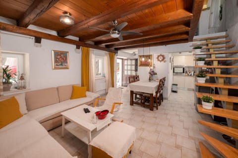 Traditional Dalmatian House Tina House in Šibenik-Knin County, Croatia