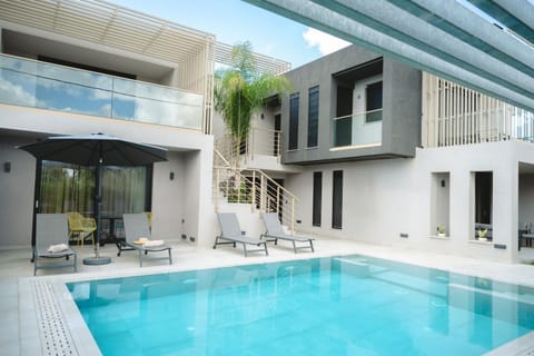 Property building, Swimming pool