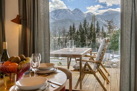 Day, Dining area, Mountain view