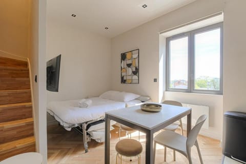 Superbe appartement lumineux proche de Lyon Apartment in Lyon