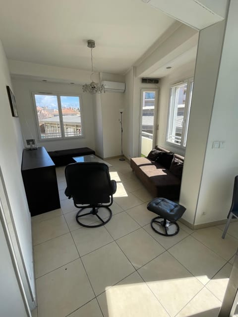 Peyron Apartment in Saint-Raphael