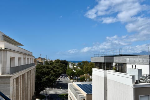 City view, Sea view
