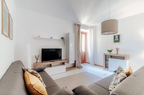 TV and multimedia, Seating area