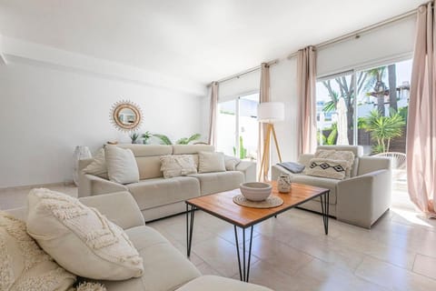 MARBELLA HOME RENTALS -Beachside, 3BR Townhouse House in Marbella