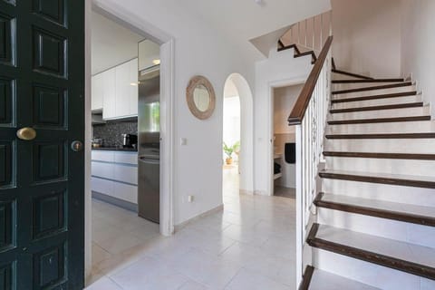 MARBELLA HOME RENTALS -Beachside, 3BR Townhouse House in Marbella