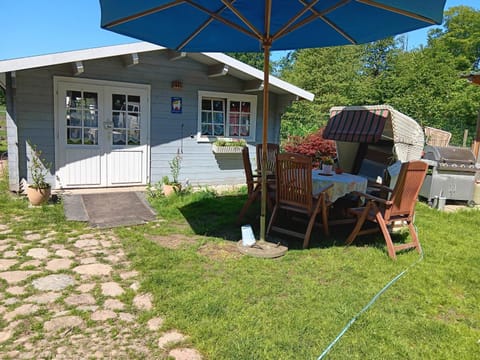 Property building, Day, BBQ facilities, Garden