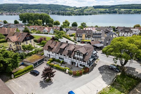 Hotel Kellhof - Bed & Breakfast Hotel in Gaienhofen