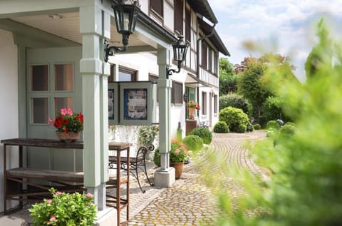 Hotel Kellhof - Bed & Breakfast Hotel in Gaienhofen