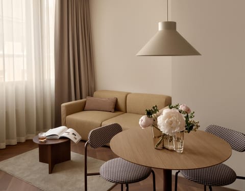 Living room, Seating area, Dining area