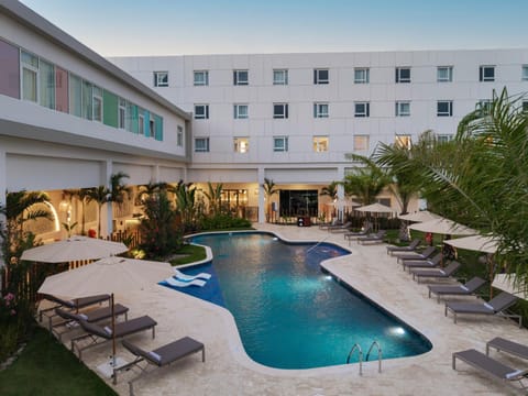Property building, Swimming pool