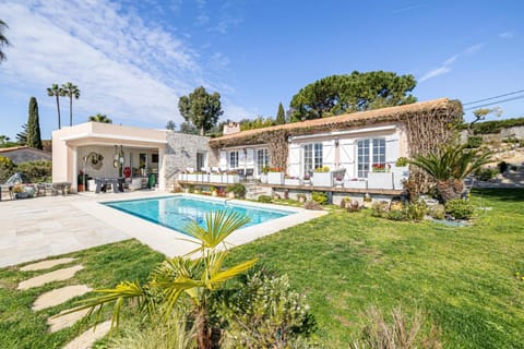 REF 2165- Mandelieu La Napoule- Sea view Villa for rent Villa in Mandelieu-La Napoule