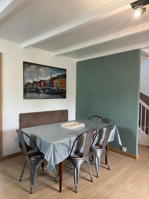 Le char a banc - Maison de vacances Bed and Breakfast in Brittany