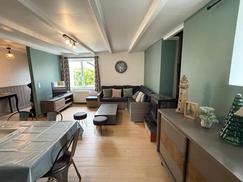 Le char a banc - Maison de vacances Bed and Breakfast in Brittany