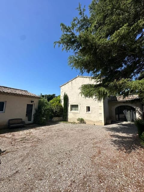 Property building, Parking