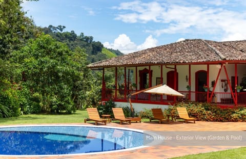 Property building, Day, Garden view, Pool view, Swimming pool, sunbed