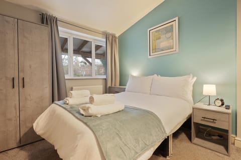 Bed, Photo of the whole room, Bedroom, towels, wardrobe