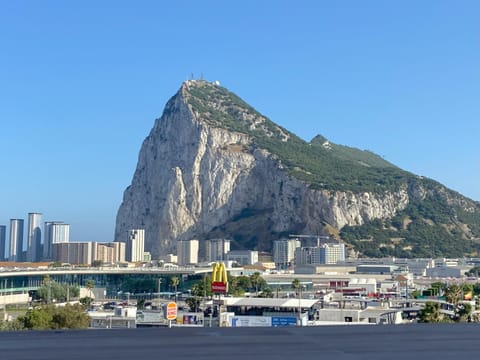 City view, Sea view