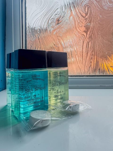 Spacious 1BDR Apartment By Torr Property Group Short Lets & Serviced Accommodation With Free WiFi Stratford Upon Avon Apartment in Stratford-upon-Avon