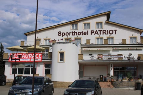 Property building, Street view, Parking