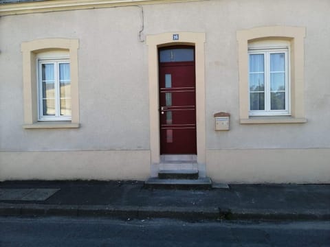 Facade/entrance, Decorative detail