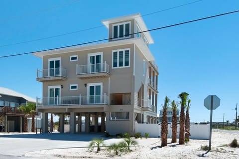Castle de Playa by Gulf Coast Getaways House in Pensacola Beach