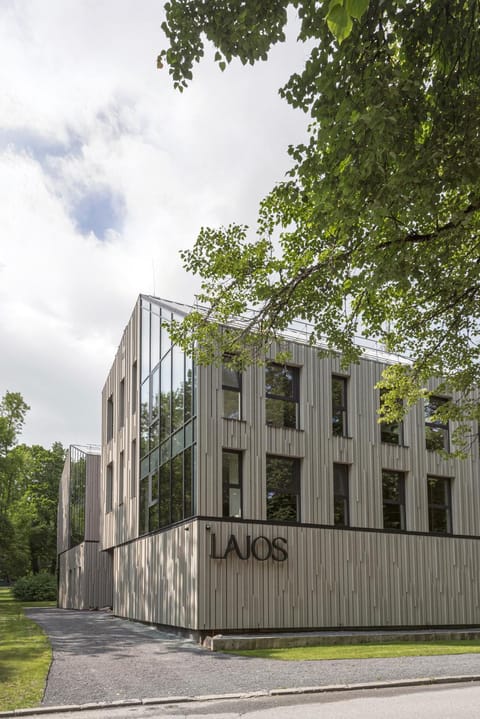 Property building, Restaurant/places to eat