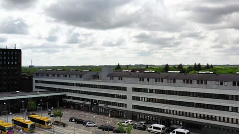 Property building, Location