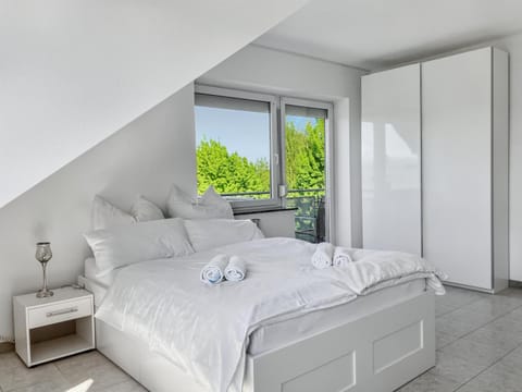 Bed, Photo of the whole room, Bedroom, towels, wardrobe