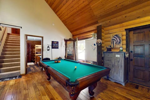 Sugar Pine Retreat House in San Bernardino